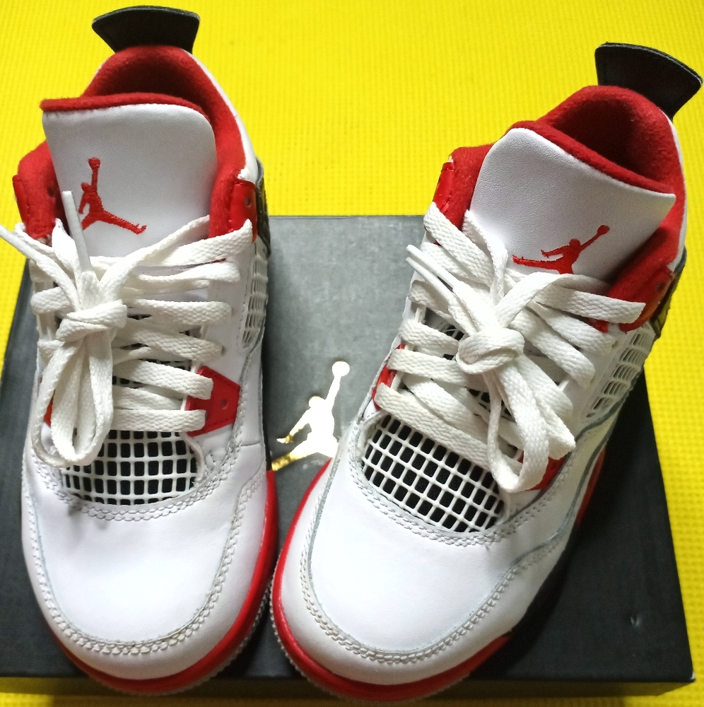 🤩 Sz 12 Jordan 4 Retro (ps)